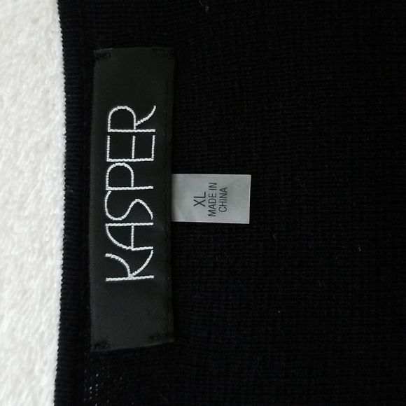 New Kasper Knit Cardigan - Picture 8 of 11